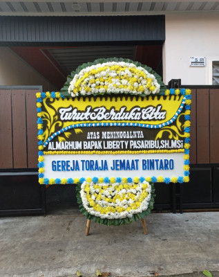 Papan Bunga Duka di Gedong Dalem